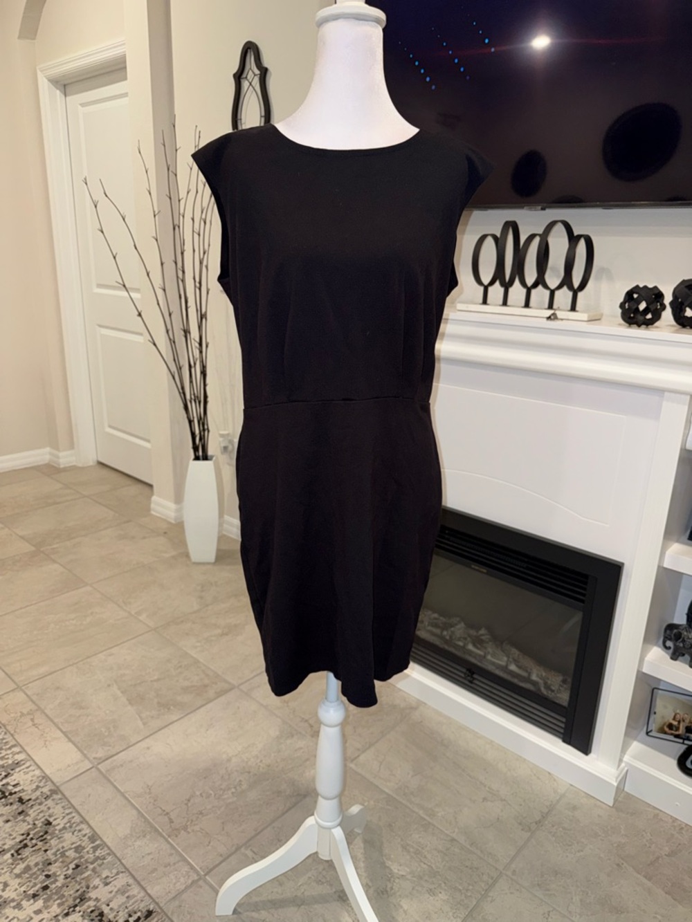 2 x 20$ Nine West Black Cap-Sleeve Mini Dress Size L